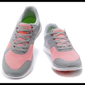 Women’s Nike Free 4.0 V4.